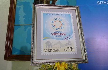 Publication d’une collection de timbres spéciale en l’honneur de l’APEC Vietnam 2017