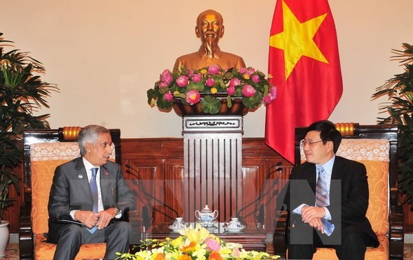 Le secrétaire d’état qatari aux affaires étrangères en visite au Vietnam