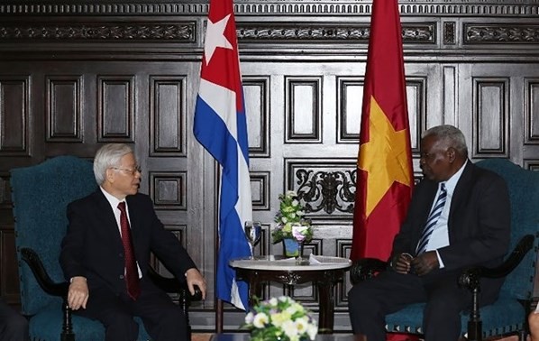 Nguyên Phu Trong rencontre le président de l'Assemblée nationale cubaine 