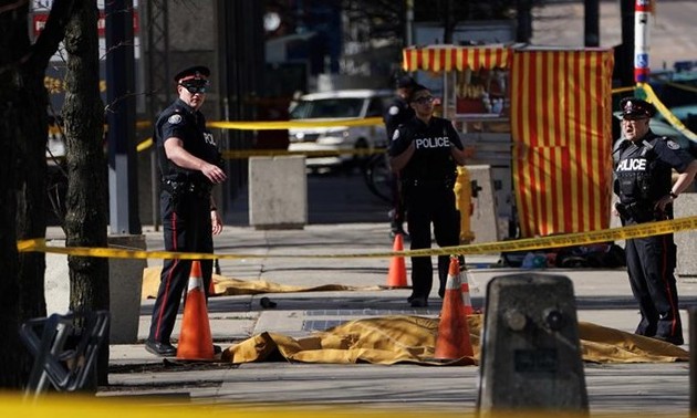 Toronto: une camionnette fonce sur des piétons, faisant au moins dix morts