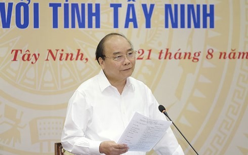 Nguyên Xuân Phuc travaille avec les autorités de Tây Ninh