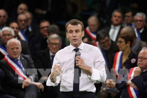 France : 6h30 d’échanges entre Macron et les maires d’Occitanie