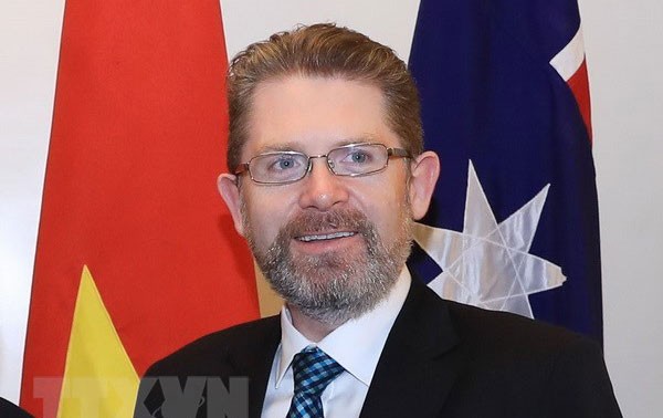 Le président du Sénat australien au Vietnam
