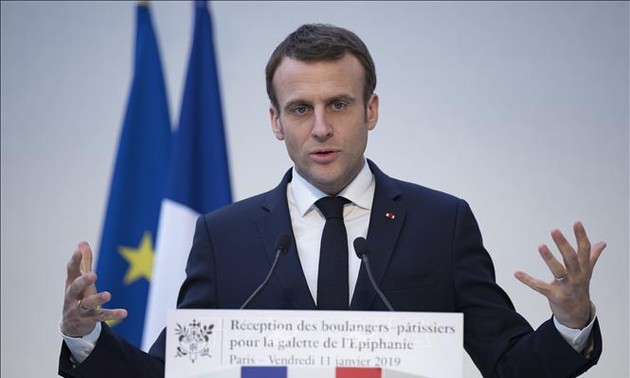 Union européenne : Emmanuel Macron propose de “remettre à plat l'espace Schengen“