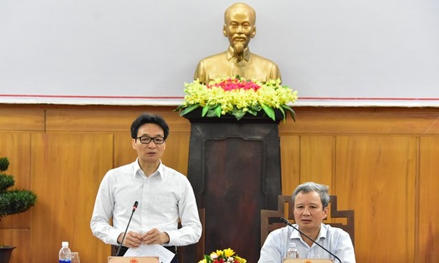 Vu Duc Dam à Thua Thiên Huê pour parler développement culturel  