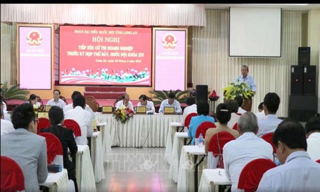 Truong Hoa Binh à l’écoute des électeurs de Long An