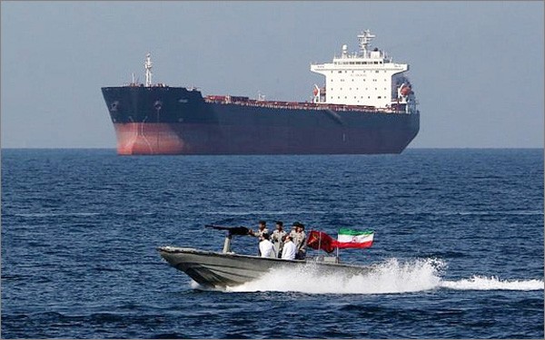 Pétrolier saisi par l'Iran: Londres dit souhaiter un «apaisement» des tensions