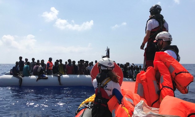Migrants: l’ONU appelle les pays européens à accueillir l’Open Arms 