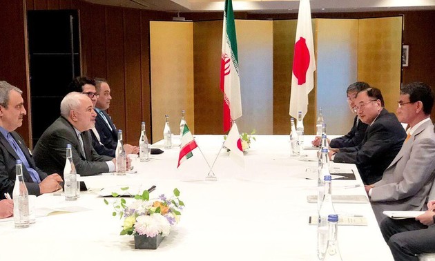 Le ministre iranien des Affaires étrangères rencontre son homologue japonais