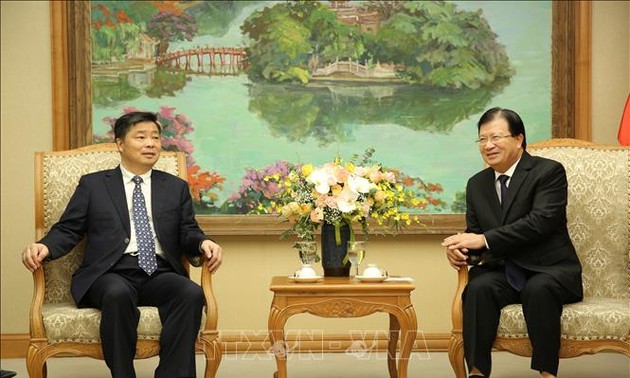 Trinh Dinh Dung rencontre le vice-gouverneur du Guangdong  