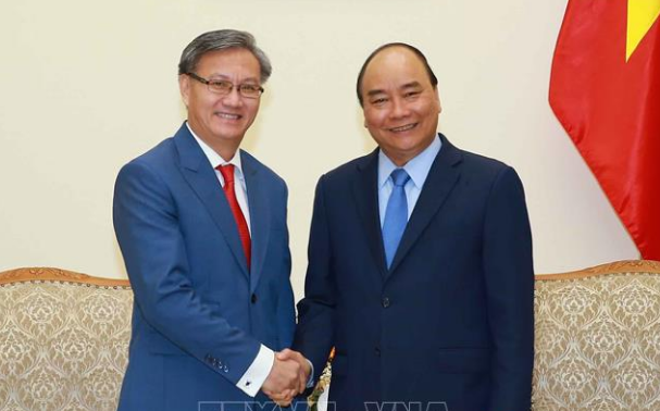 Nguyên Xuân Phuc reçoit l’ambassadeur sortant du Laos
