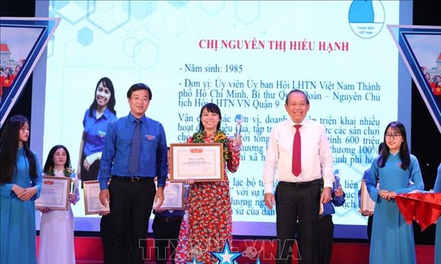L’Union de la jeunesse vietnamienne fête son 63e anniversaire 