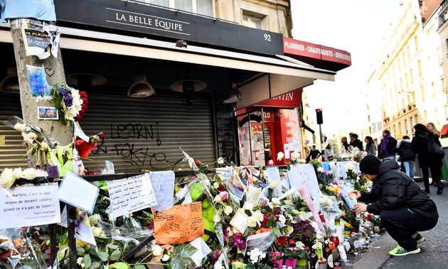 Quatre ans après, la France commémore les attentats du 13-Novembre 