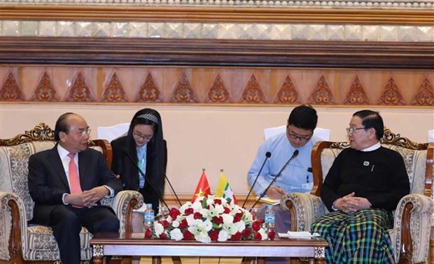 Nguyên Xuân Phuc rencontre le président de la Chambre des représentants du Myanmar