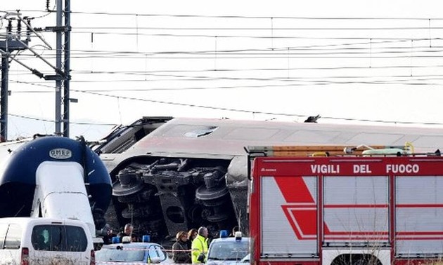 Italie: Un train déraille près de Milan, deux morts et des blessés