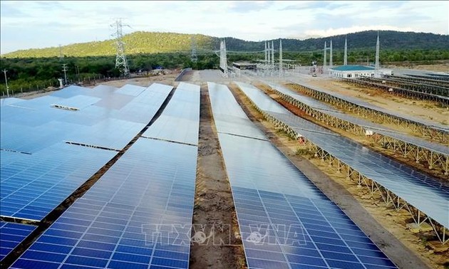 Une nouvelle stratégie permettrait au Vietnam d’élargir son système d’électricité solaire