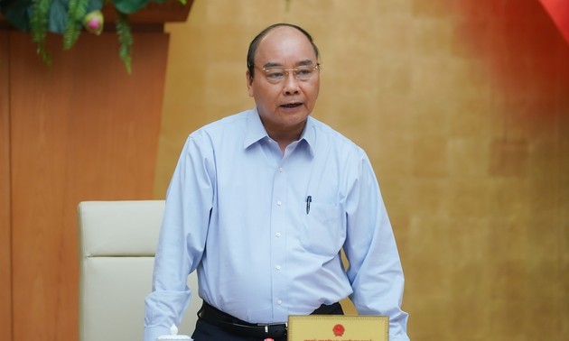 Nguyên Xuân Phuc préside une réunion sur l’exportation de riz