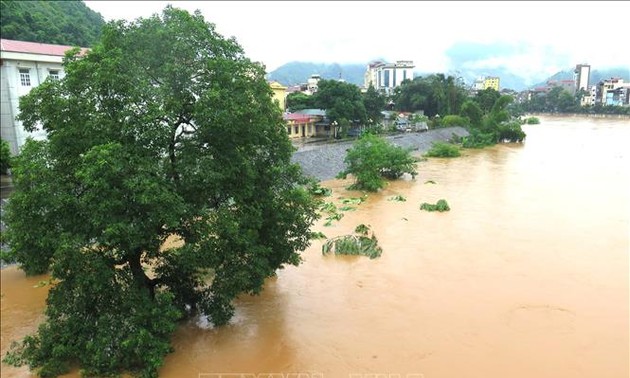 Crues: Nguyên Xuân Phuc ordonne d’aider les sinistrés de Hà Giang