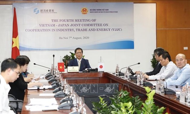 4e session du comité mixte Vietnam-Japon sur la coopération industrielle, commerciale et énergétique