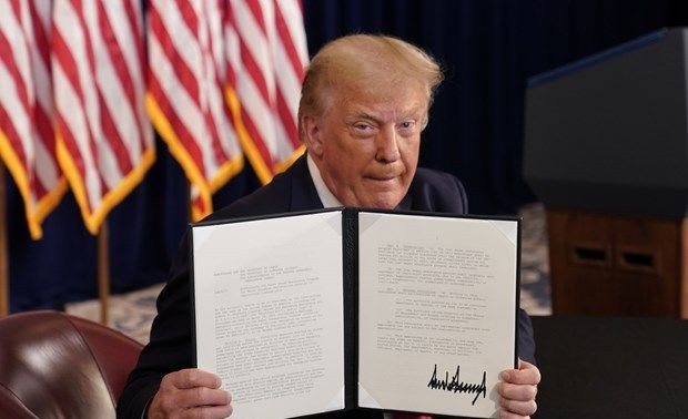 Coronavirus : Donald Trump signe une série de décrets après l’échec des discussions avec le Congrès