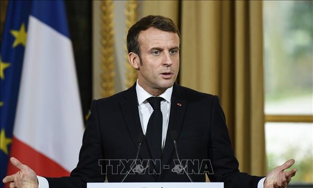 Covid-19: Emmanuel Macron choisit le couvre-feu pour tenter d’endiguer la deuxième vague