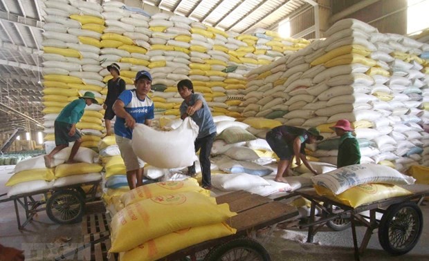 L’UEEA promet d’importer 10.000 tonnes de riz du Vietnam en 2021