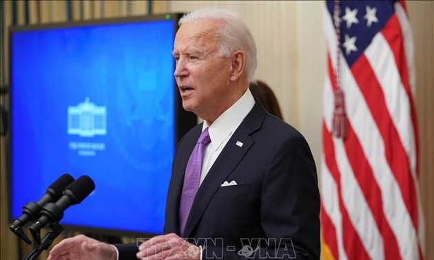 États-Unis: Joe Biden fait adopter au Congrès son plan colossal de relance économique de 1.900 milliards de dollars