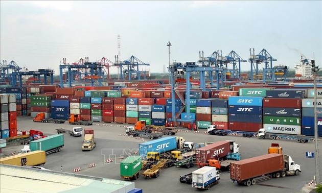 Import-export: un chiffre d’affaire de 103,9 milliards de dollars pendant les 4 premiers mois de 2021
