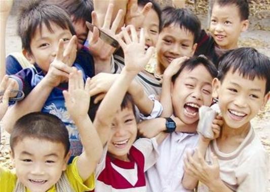 Comment la loi vietnamienne protège-t-elle les enfants?