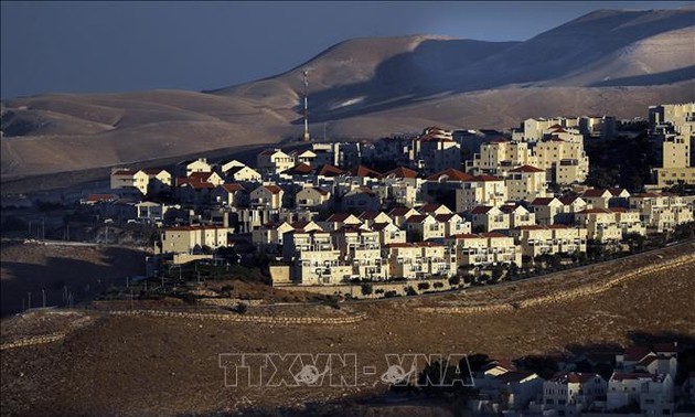 Des colons juifs acceptent de quitter un bâtiment de Cisjordanie occupée 