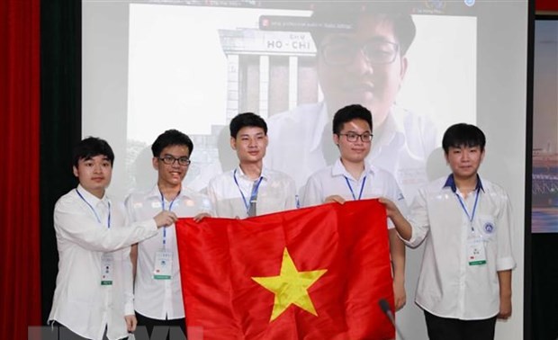 Olympiades de mathématiques et de physiques: le Vietnam remporte une pluie de médailles