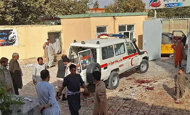 Afghanistan: au moins 55 morts dans un attentat contre une mosquée, Daech revendique l'attaque