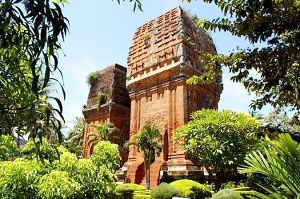 Comment la province de Binh Dinh préserve-t-elle son patrimoine culturel?
