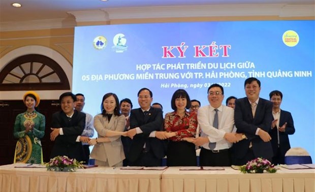 Hai Phong et Quang Ninh stimulent la coopération décentralisée avec des provinces du Centre