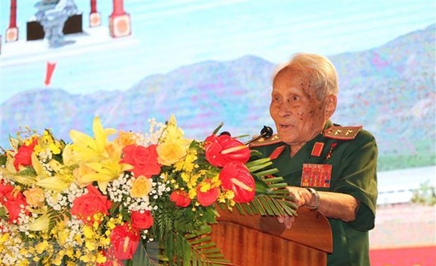 Célébration des 50 ans de la victoire de Dak Tô-Tân Canh