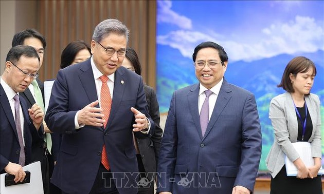 Pham Minh Chinh rencontre le ministre sud-coréen des Affaires étrangères