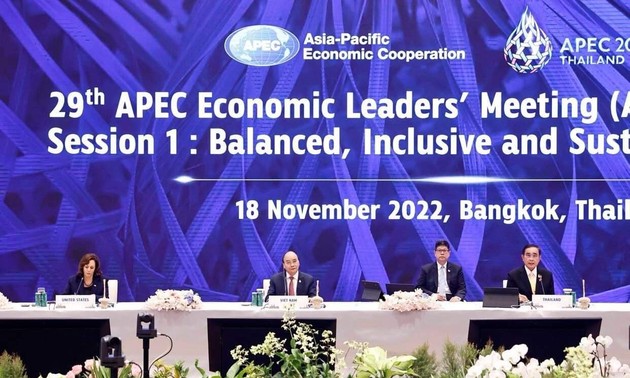 APEC 2022: Nguyên Xuân Phuc propose de garantir certains grands équilibres dans la coopération internationale