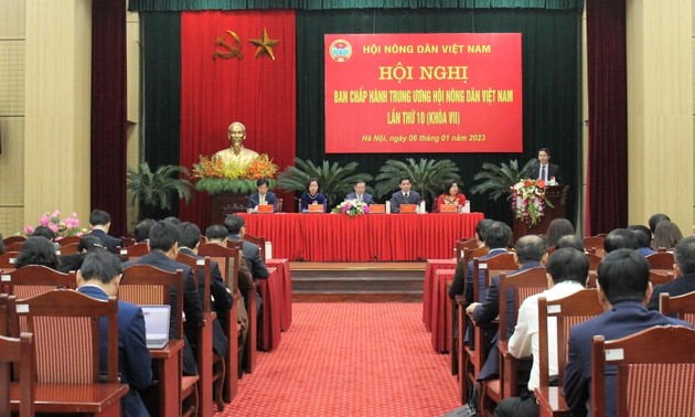Ouverture du 10e plénum du comité central de l’Association des agriculteurs vietnamiens