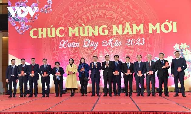 Vuong Dinh Huê: renouveler les activités de l’Assemblée nationale