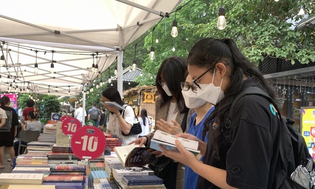 Diverses activités en écho à la Journée vietnamienne du livre et de la lecture 2023