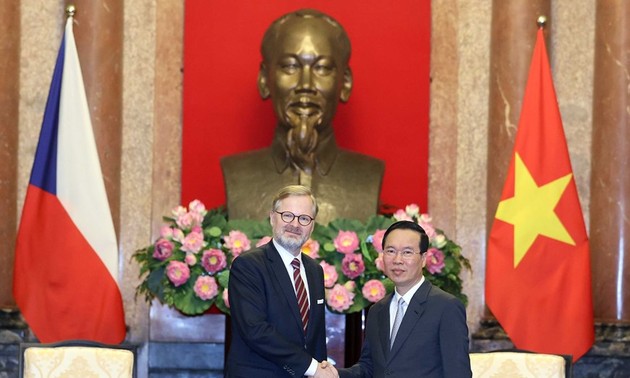 Vo Van Thuong accueille le Premier ministre tchèque
