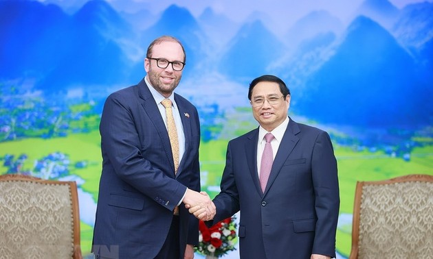 Pham Minh Chinh reçoit une délégation de parlementaires américains