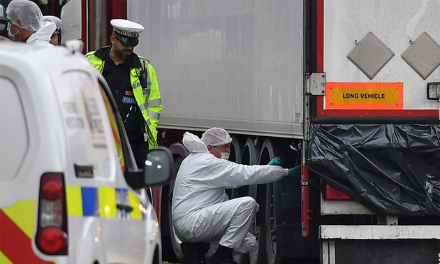 39 migrants morts dans un camion en Angleterre: jusqu’à 10 ans de prison pour les prévenus jugés à Paris