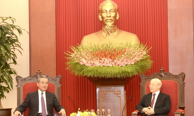 Le ministre chinois des Affaires étrangères reçu par Nguyên Phu Trong