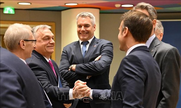 Feu vert de l'UE pour les négociations d'adhésion avec l'Ukraine et la Moldavie lors du sommet européen