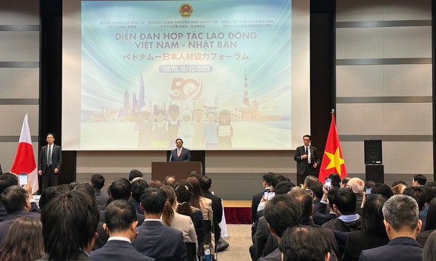 Pham Minh Chinh au Forum de coopération Vietnam-Japon en matière de travail