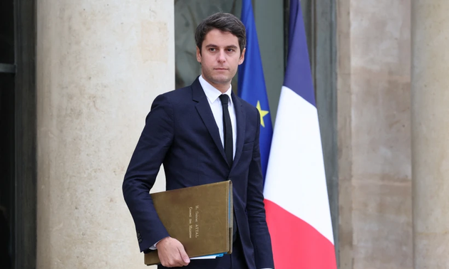 Gabriel Attal devient le plus jeune Premier ministre de la France