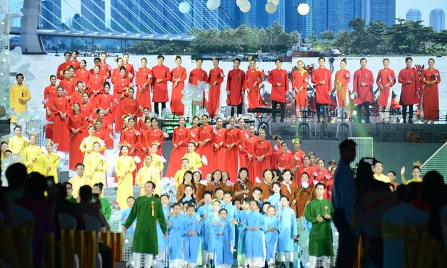 Coup d’envoi de la 10e fête de l’ao dài à Hô Chi Minh-ville