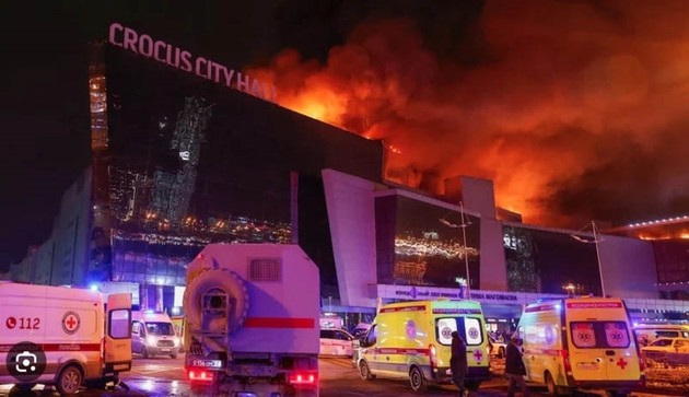 Russie: 93 morts dans une attaque revendiquée par l’État islamique d’une salle de concert près de Moscou