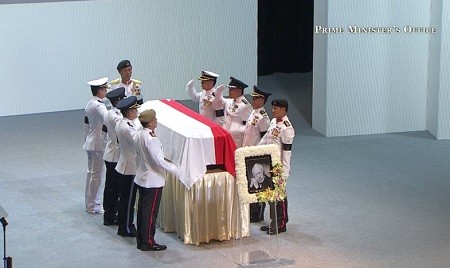 Нгуен Тан Зунг принял участие в церемонии прощания с экс-премьером Сингапура Ли Куан Ю